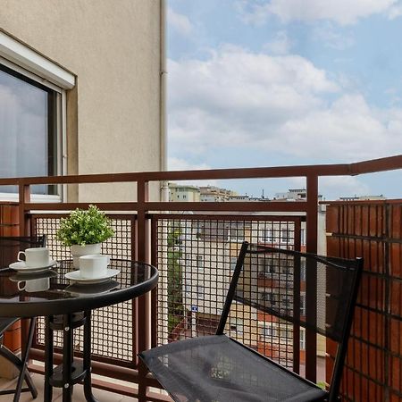 Cozy Apartment With Parking In Warsaw Ursus By Noclegi Renters Eksteriør billede