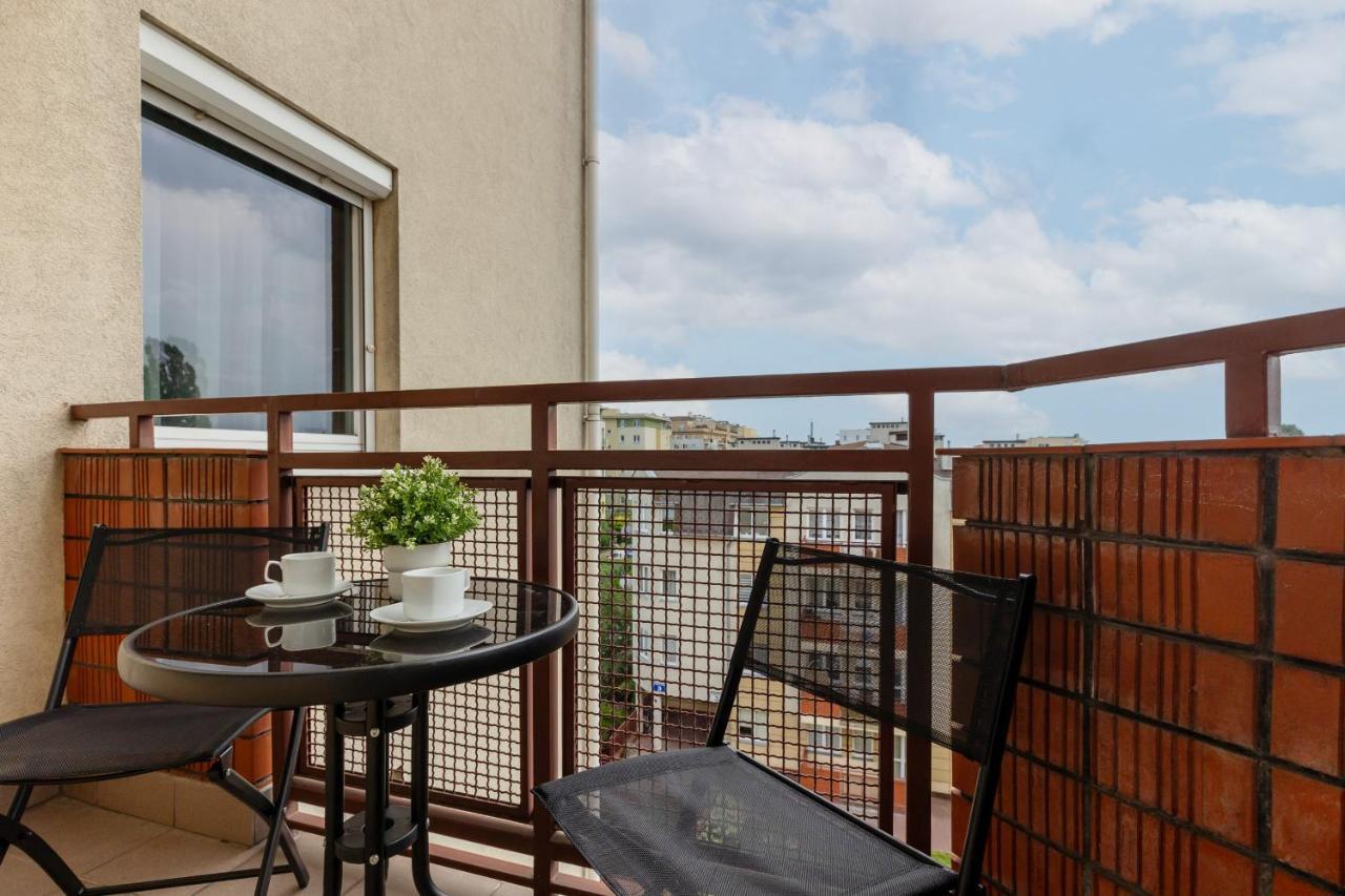 Cozy Apartment With Parking In Warsaw Ursus By Noclegi Renters Eksteriør billede