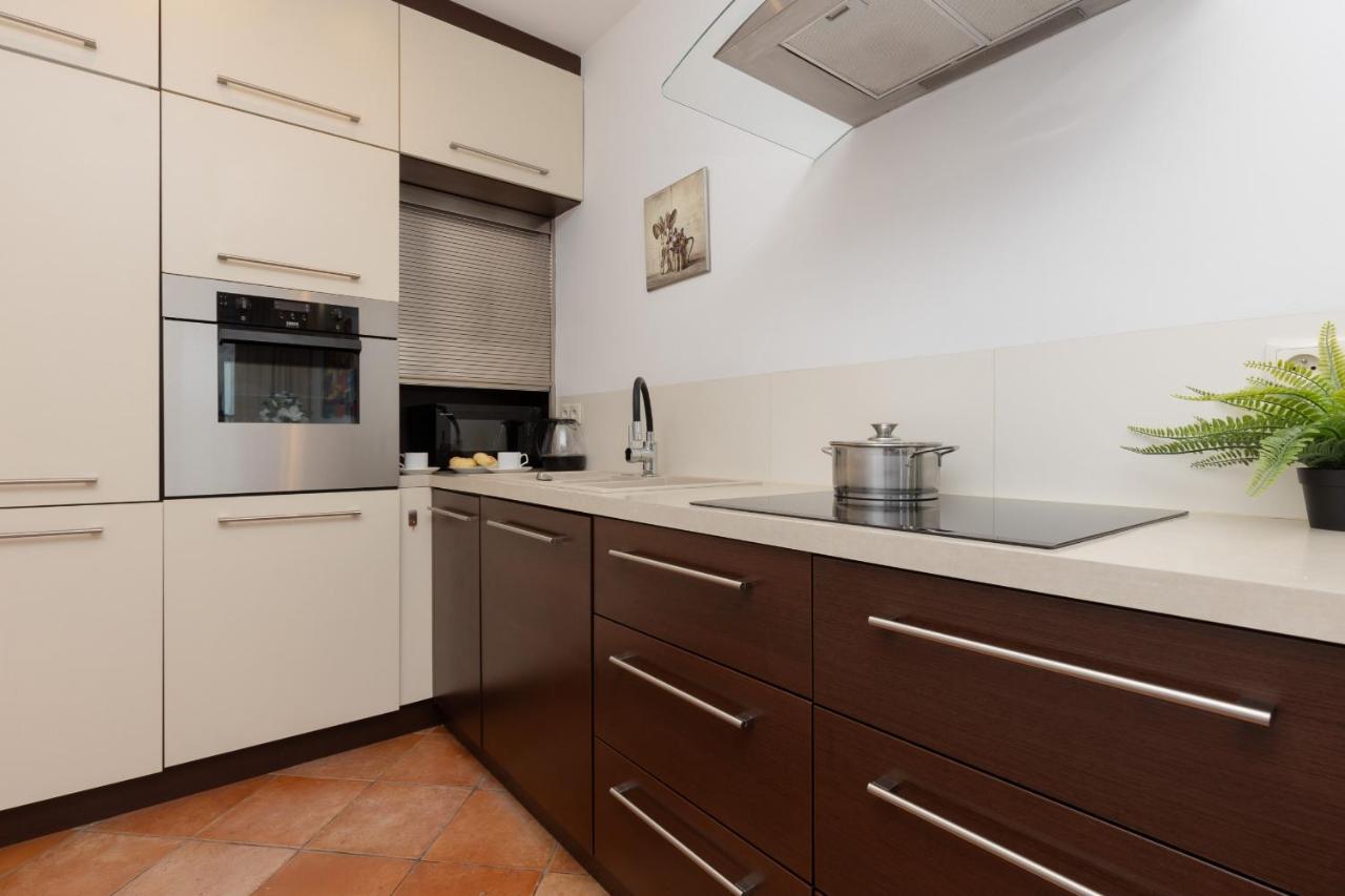 Cozy Apartment With Parking In Warsaw Ursus By Noclegi Renters Eksteriør billede