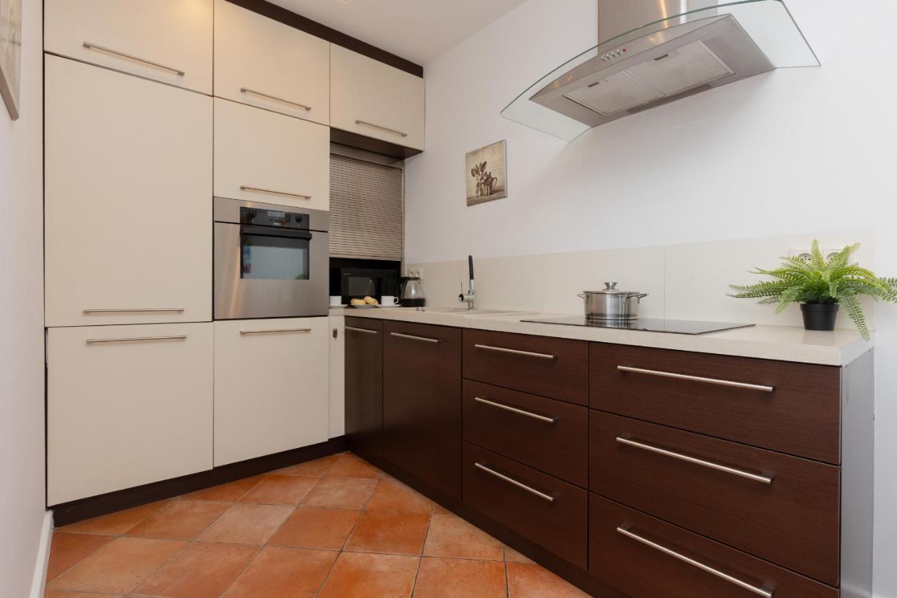 Cozy Apartment With Parking In Warsaw Ursus By Noclegi Renters Eksteriør billede