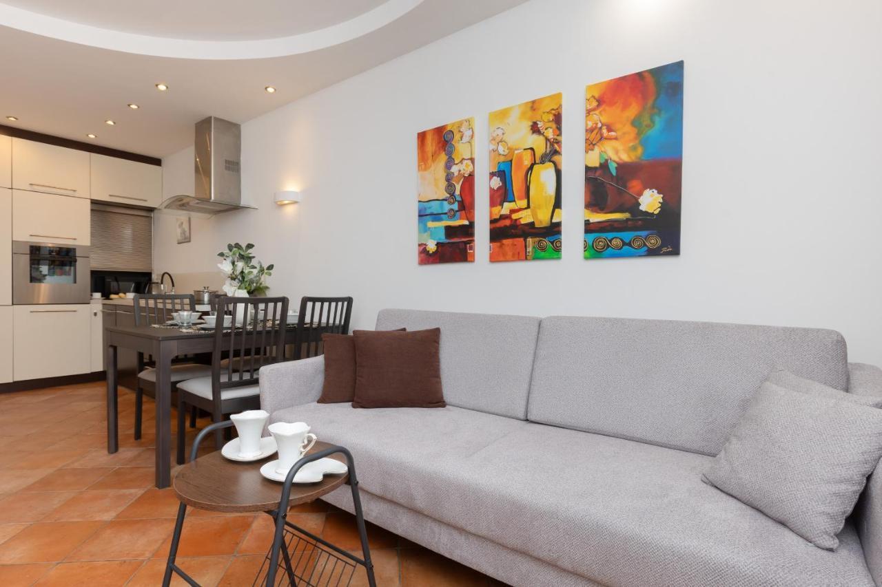 Cozy Apartment With Parking In Warsaw Ursus By Noclegi Renters Eksteriør billede